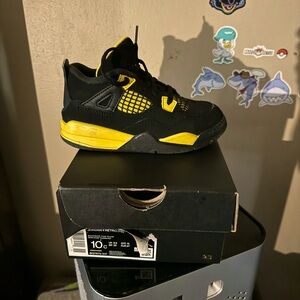Toddler boy retro jordan 4 size 10c black and yellow